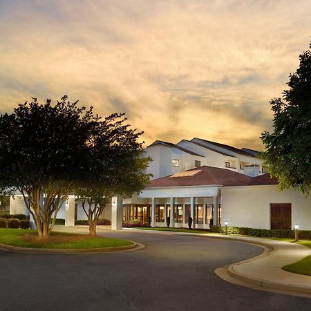 Courtyard By Marriott Atlanta Executive Park/Emory Hotel Druid Hills Bagian luar foto