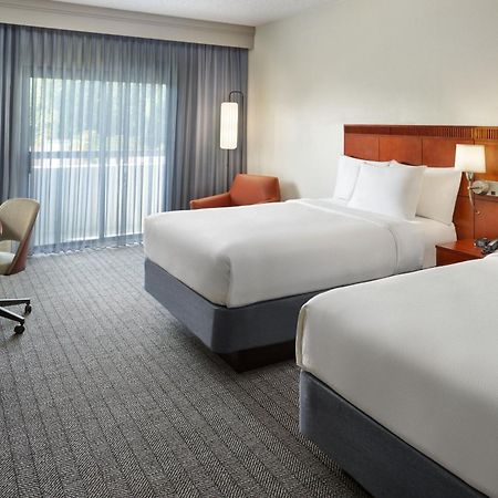 Courtyard By Marriott Atlanta Executive Park/Emory Hotel Druid Hills Bagian luar foto