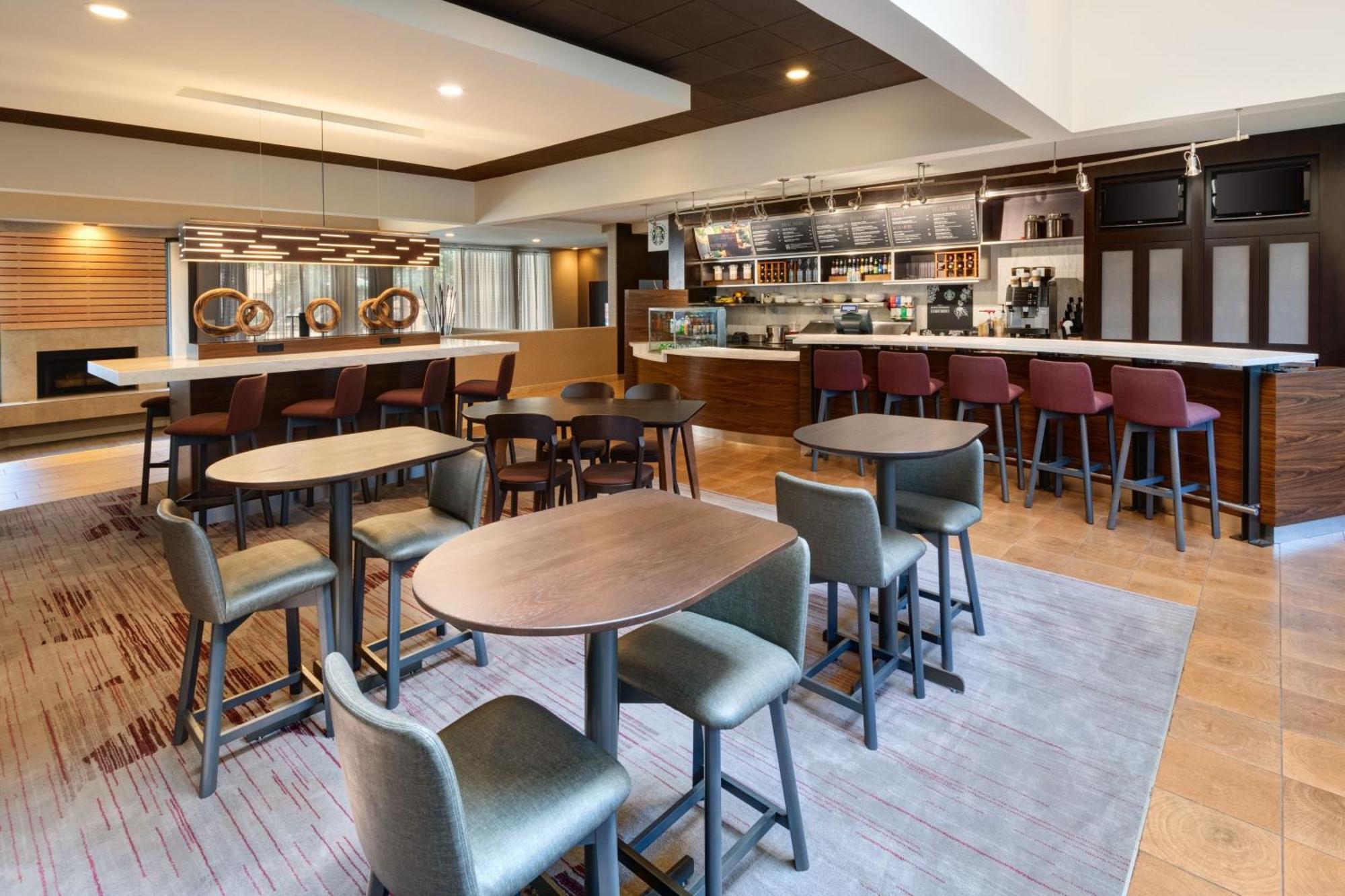 Courtyard By Marriott Atlanta Executive Park/Emory Hotel Druid Hills Bagian luar foto