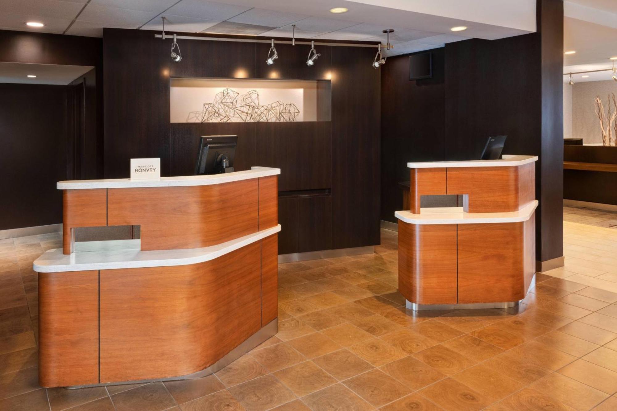 Courtyard By Marriott Atlanta Executive Park/Emory Hotel Druid Hills Bagian luar foto