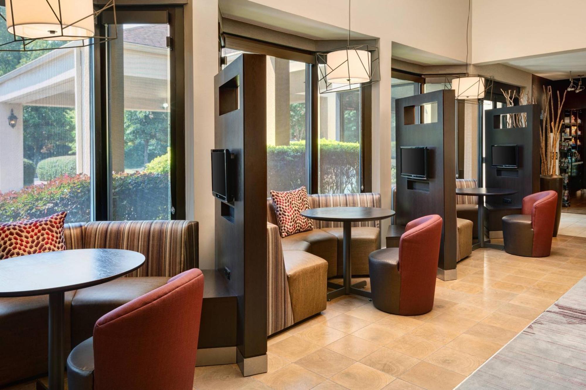 Courtyard By Marriott Atlanta Executive Park/Emory Hotel Druid Hills Bagian luar foto