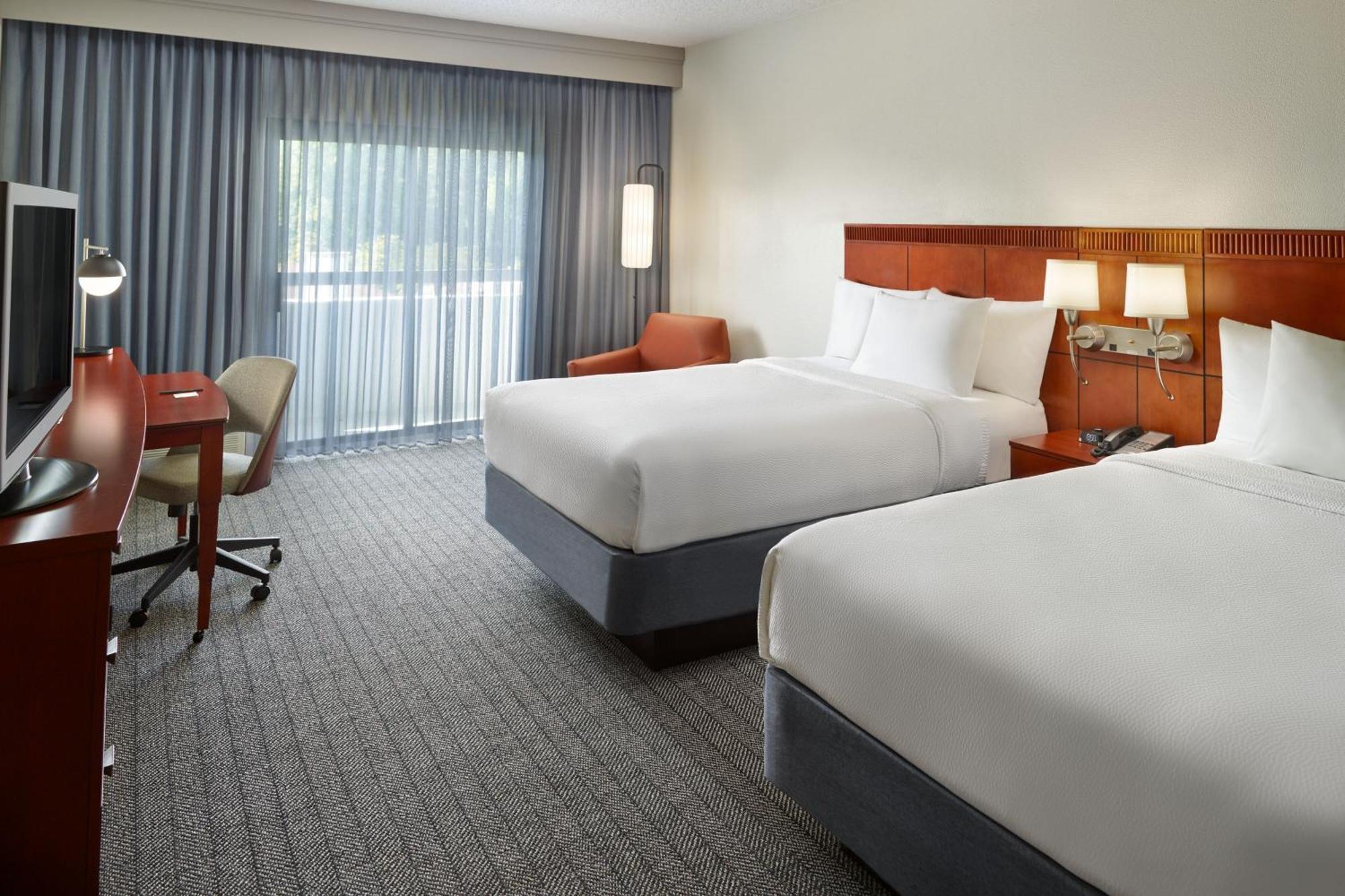Courtyard By Marriott Atlanta Executive Park/Emory Hotel Druid Hills Bagian luar foto